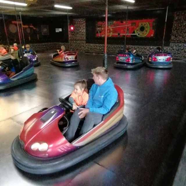 Vorige week donderdag had groep 3-6 hun schoolreisje naar Drouwenerzand en gister was het de beurt aan de kleuters. Hun schoolreisje ging naar Wedderbergen. Beide schoolreisjes waren een enorm succes! Genieten met en van elkaar, mooi op tijdens de gouden weken op een ontspannen manier een dag uit te hebben. #schoolreisje